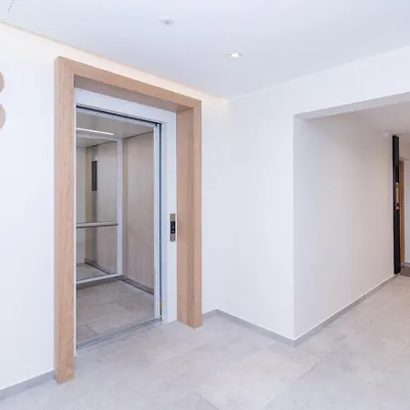 Revalia Lastekodu Bus-station Airport Appartamento *