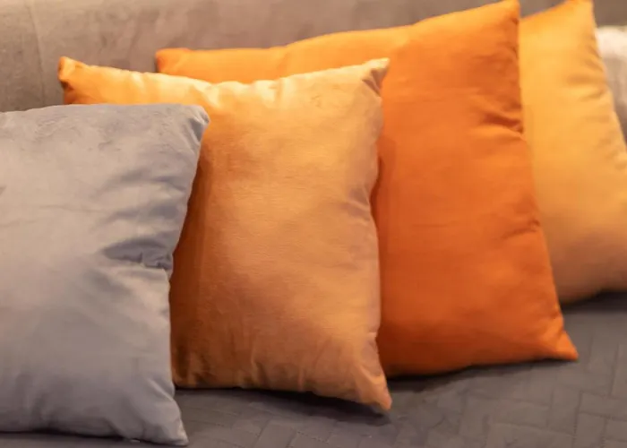 Revalia Lastekodu Bus-station Airport * Tallin